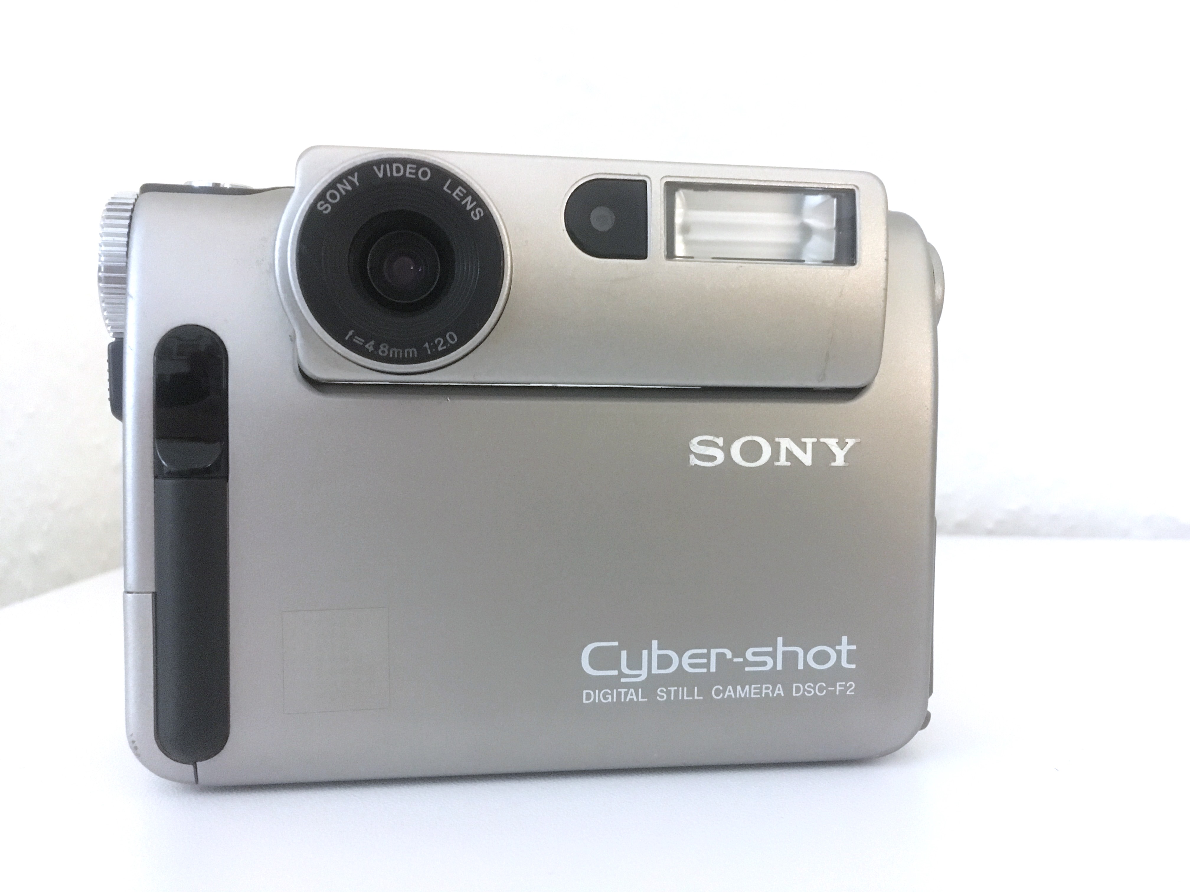 Cyber shot dsc t100